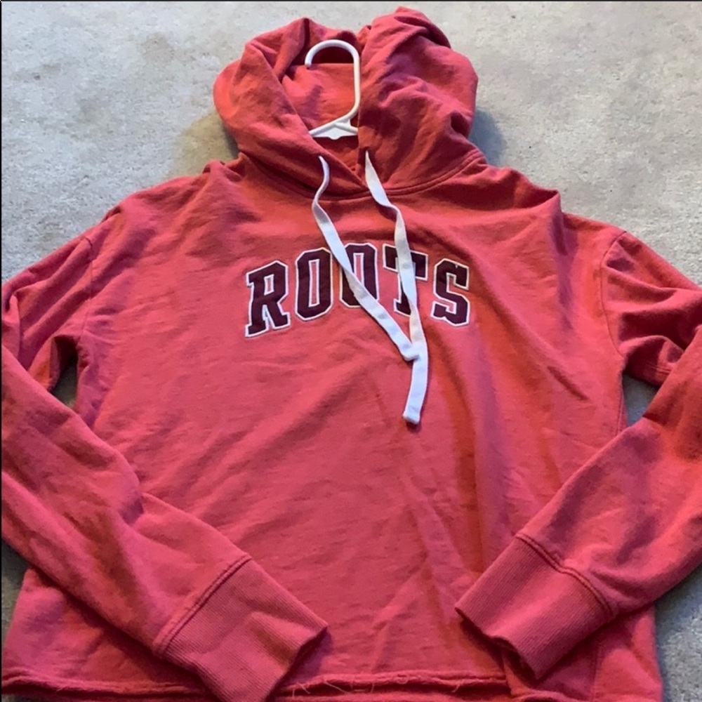 🎃Roots - Red Hoodie - S